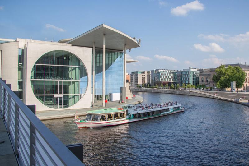 Foto: Schifffahrt auf der Spree