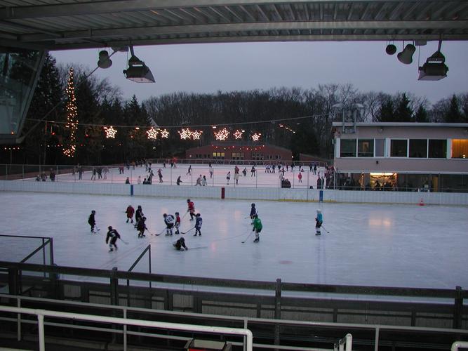 Foto: Eisbahn Neukölln