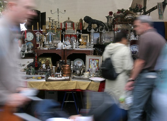 Foto: Trödelmarkt am Marheinekeplatz