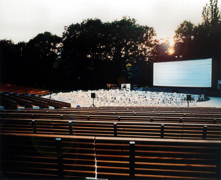 Foto: Freiluftkino im Volkspark Friedrichshain