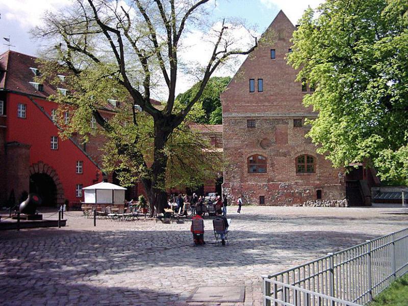 Picture: Bike tour through the historic center of Berlin-Spandau