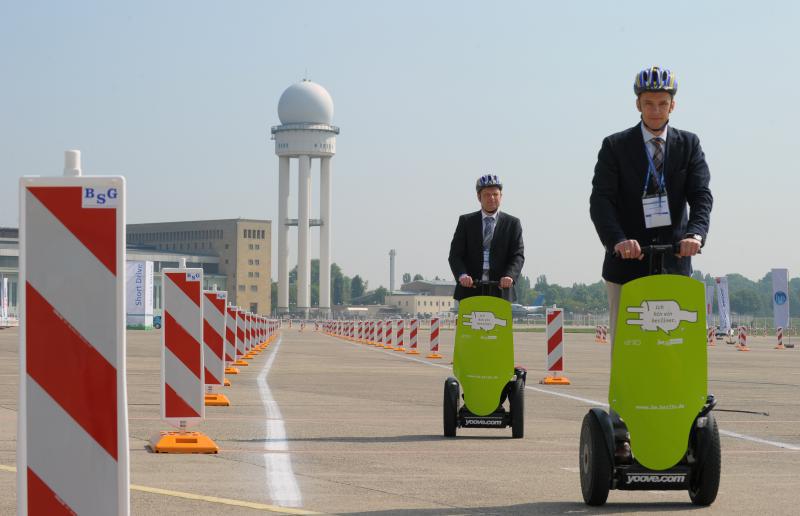 Foto: Segway Tour auf dem Tempelhofer Feld