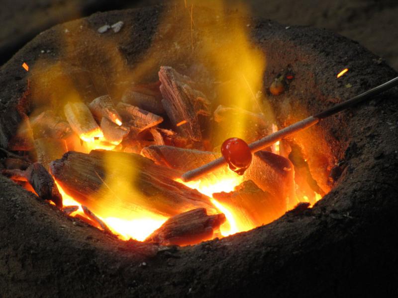 Foto: Feuer und Eis im Museumsdorf Düppel