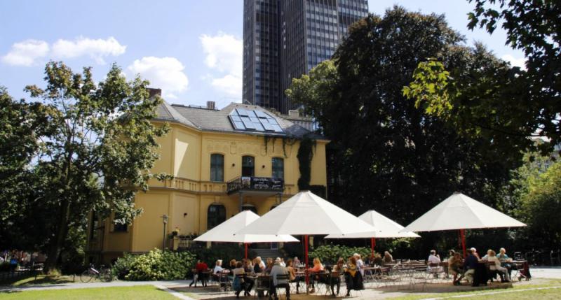 Foto: Café in der Schwartzschen Villa