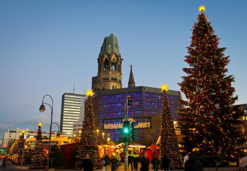 Foto: Weihnachtsmarkt an der Gedächtniskirche