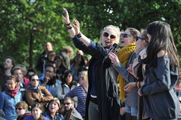 Picture: Karaoke Show at the Mauerpark